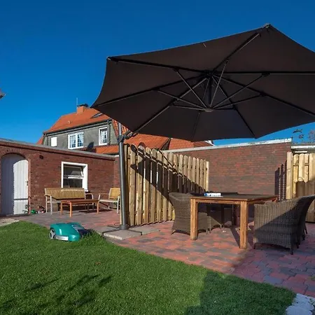 Hus Op Eck * נורדרני